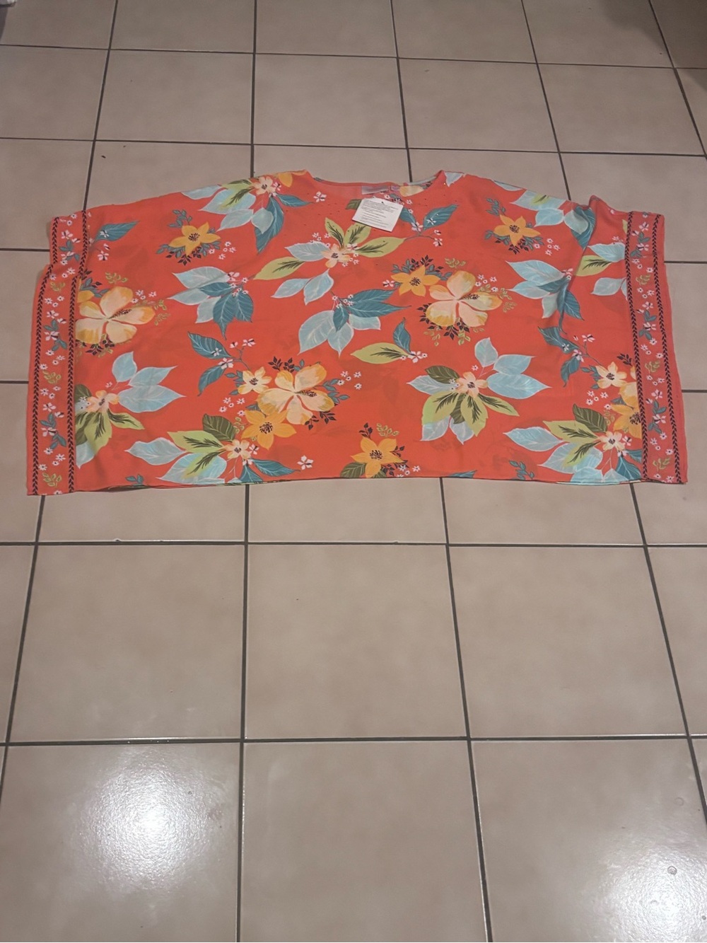 Quacker Factory Coral Floral Blouse - Picture 7 of 7